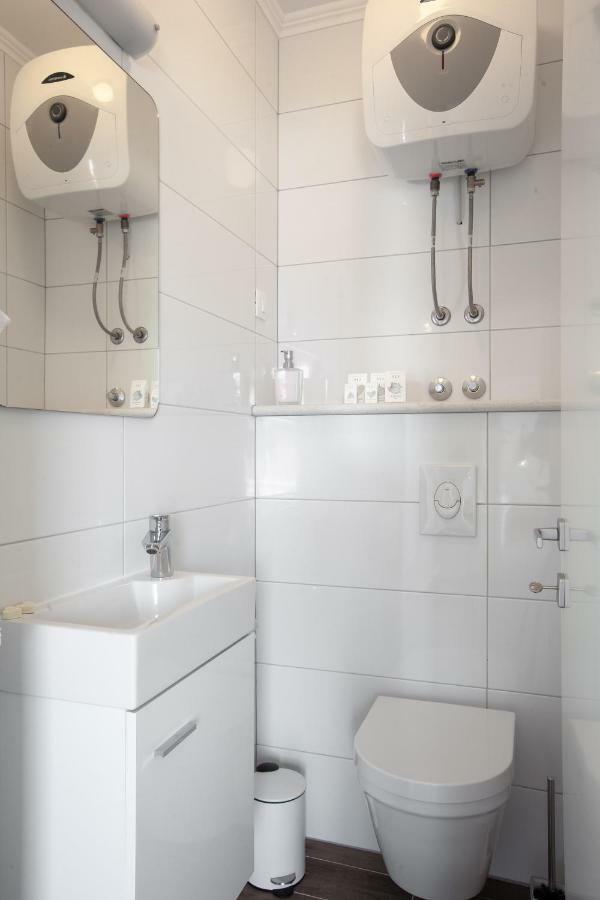 Kvasina Apartments Zadvarje Esterno foto